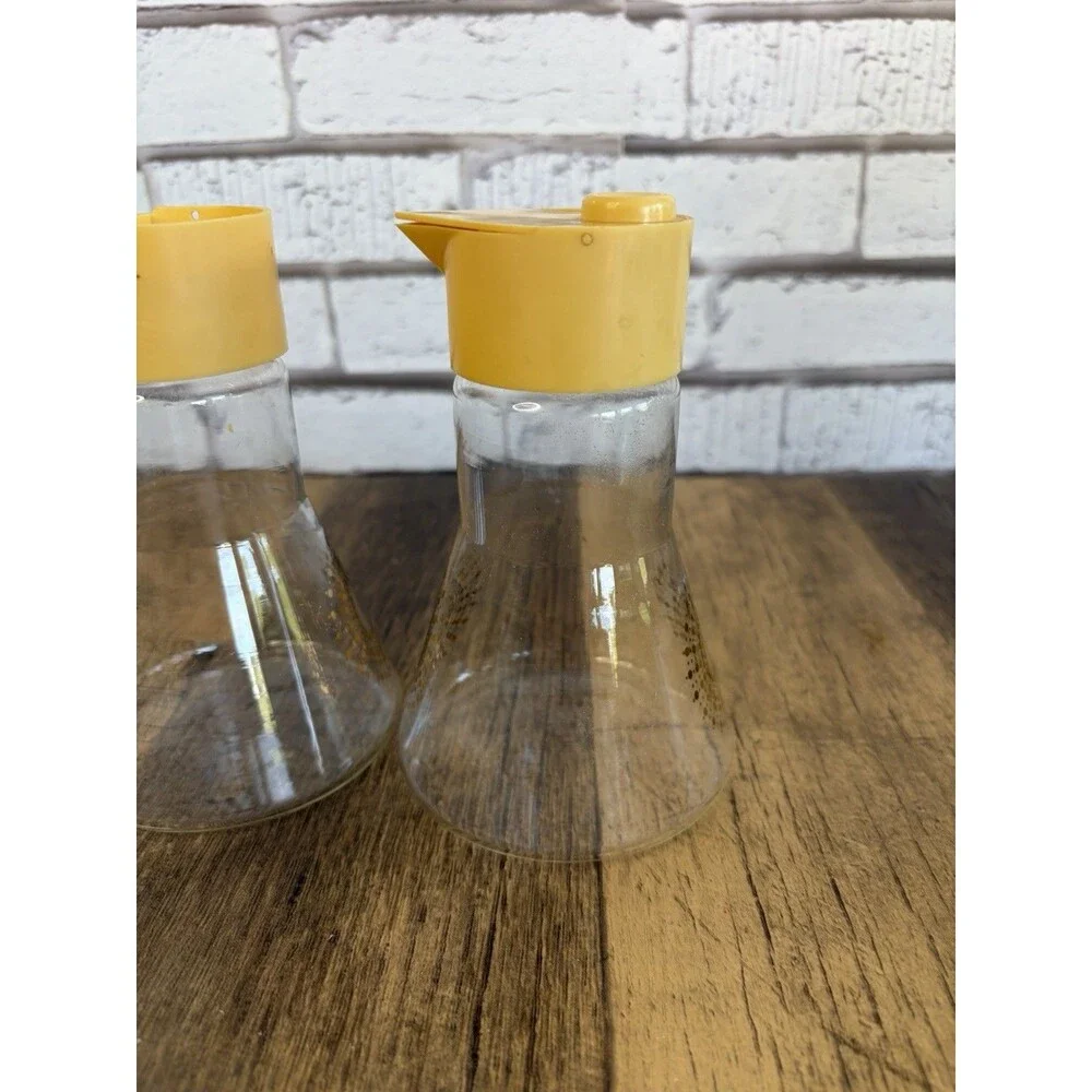 2 Pyrex Atomic Sunburst Dressing Dispenser Condiment Syrup Glass Plastic Lids